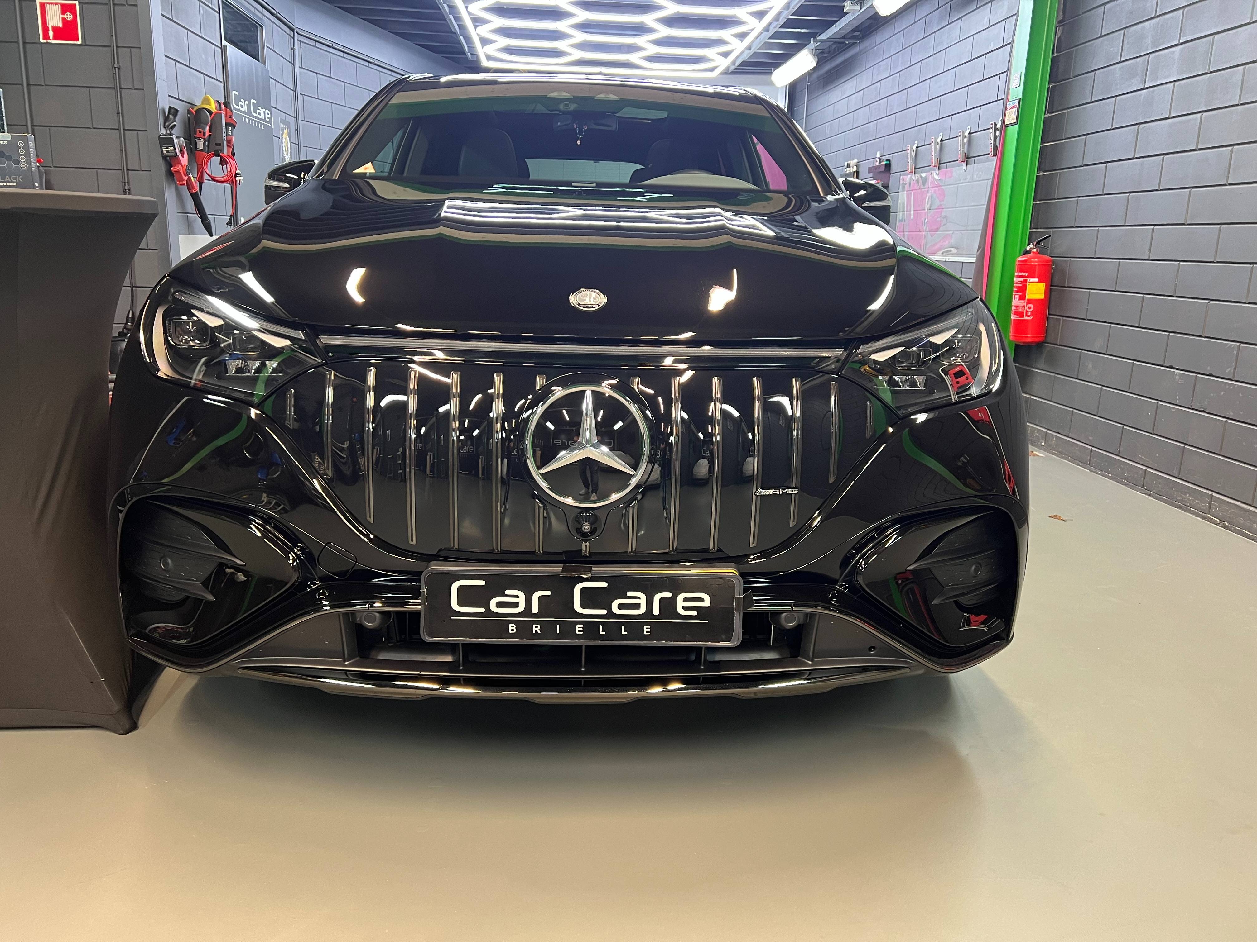 Vooraanzicht mercedes